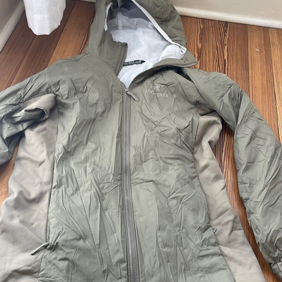 Arc'teryx Jackets & Blazers - Arc’teryx Women’s Jacket